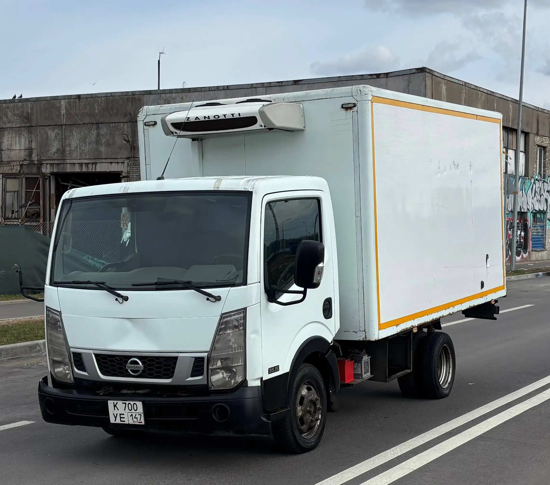 Nissan Cabstar рефрижератор 2014 - Грузовики (Авто) в Санкт-Петербург