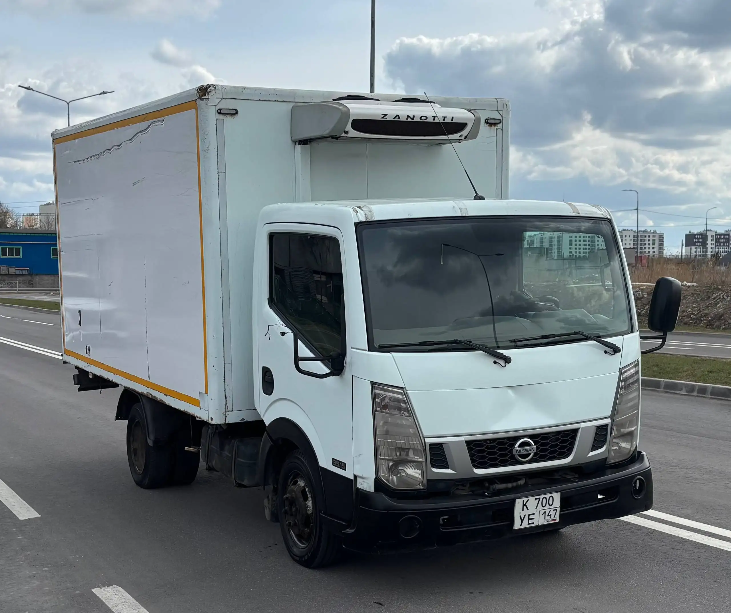Nissan Cabstar рефрижератор 2014 - Грузовики (Авто) в Санкт-Петербург
