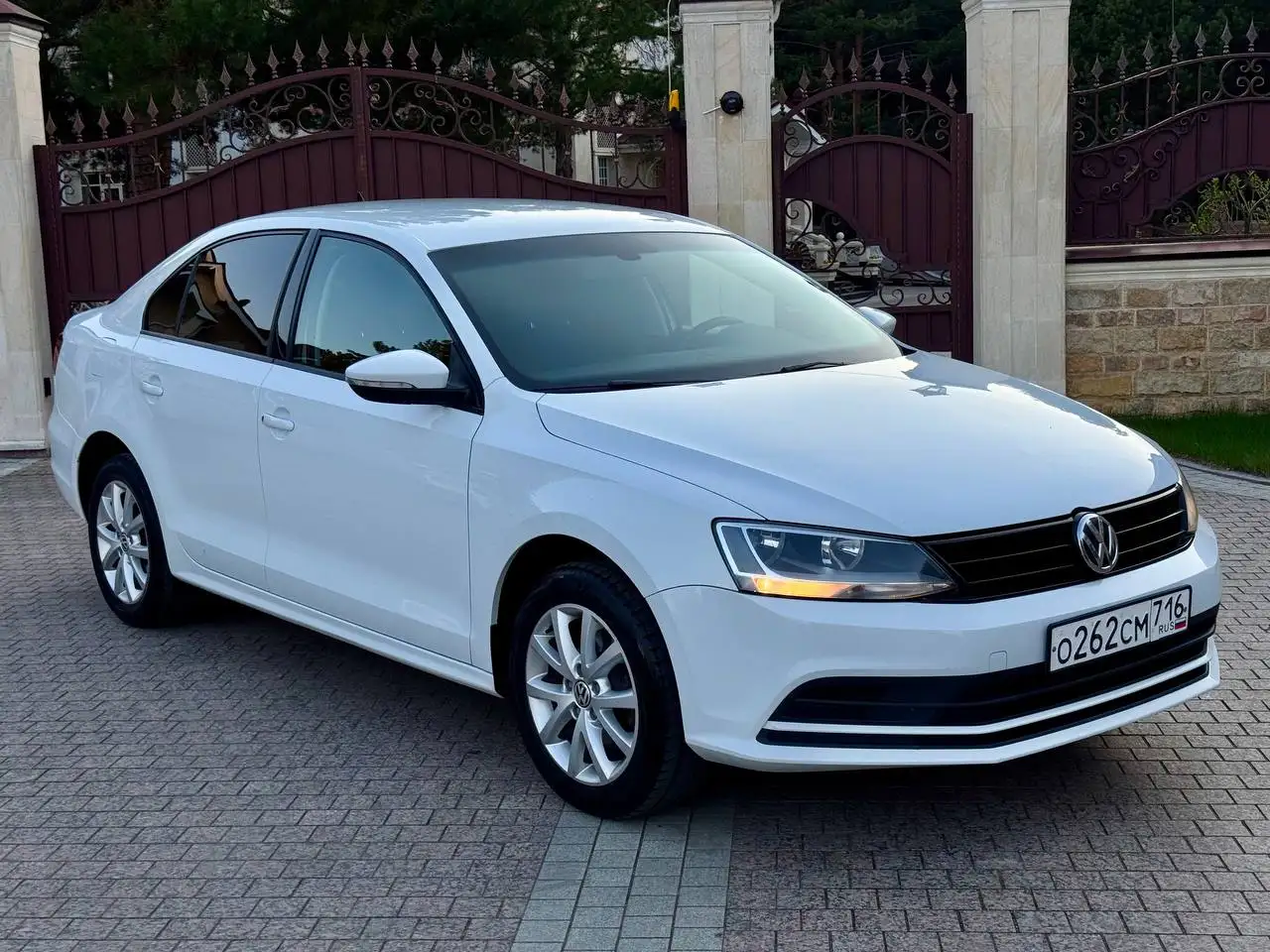 VW Jetta 2016, автомат, 84.000 км - Легковые автомобили (Авто) в Набережные Челны