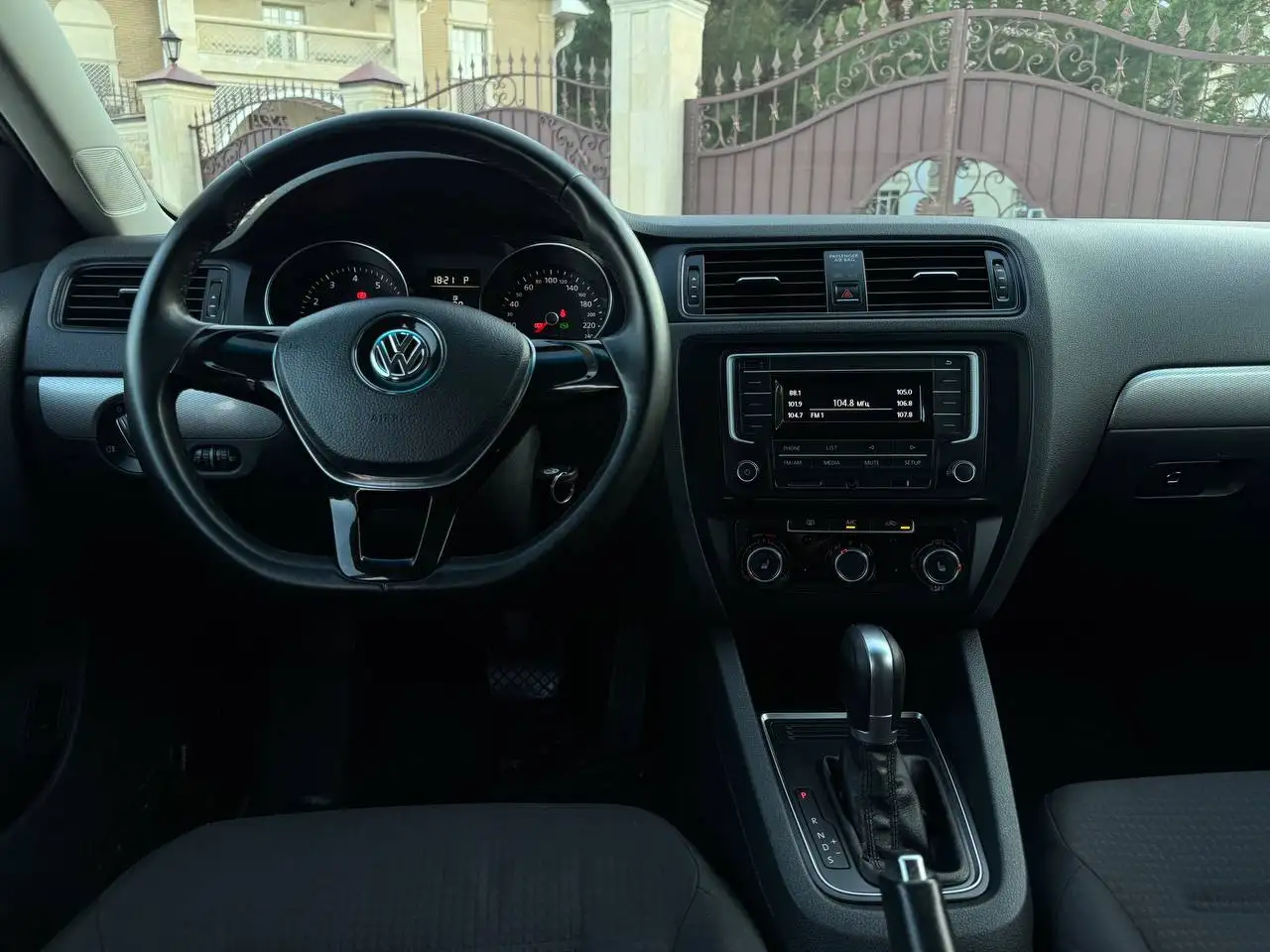 VW Jetta 2016, автомат, 84.000 км - Легковые автомобили (Авто) в Набережные Челны