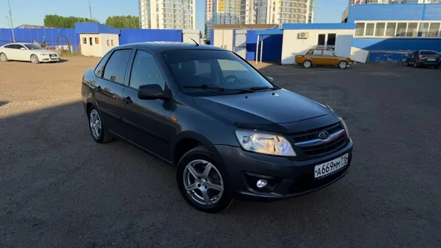 Lada Granta 2015 седан, 1.6 AT - Легковые автомобили в Набережные Челны