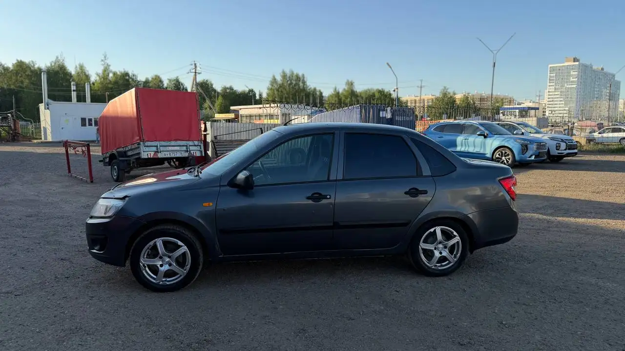 Lada Granta 2015 седан, 1.6 AT - Легковые автомобили (Авто) в Набережные Челны