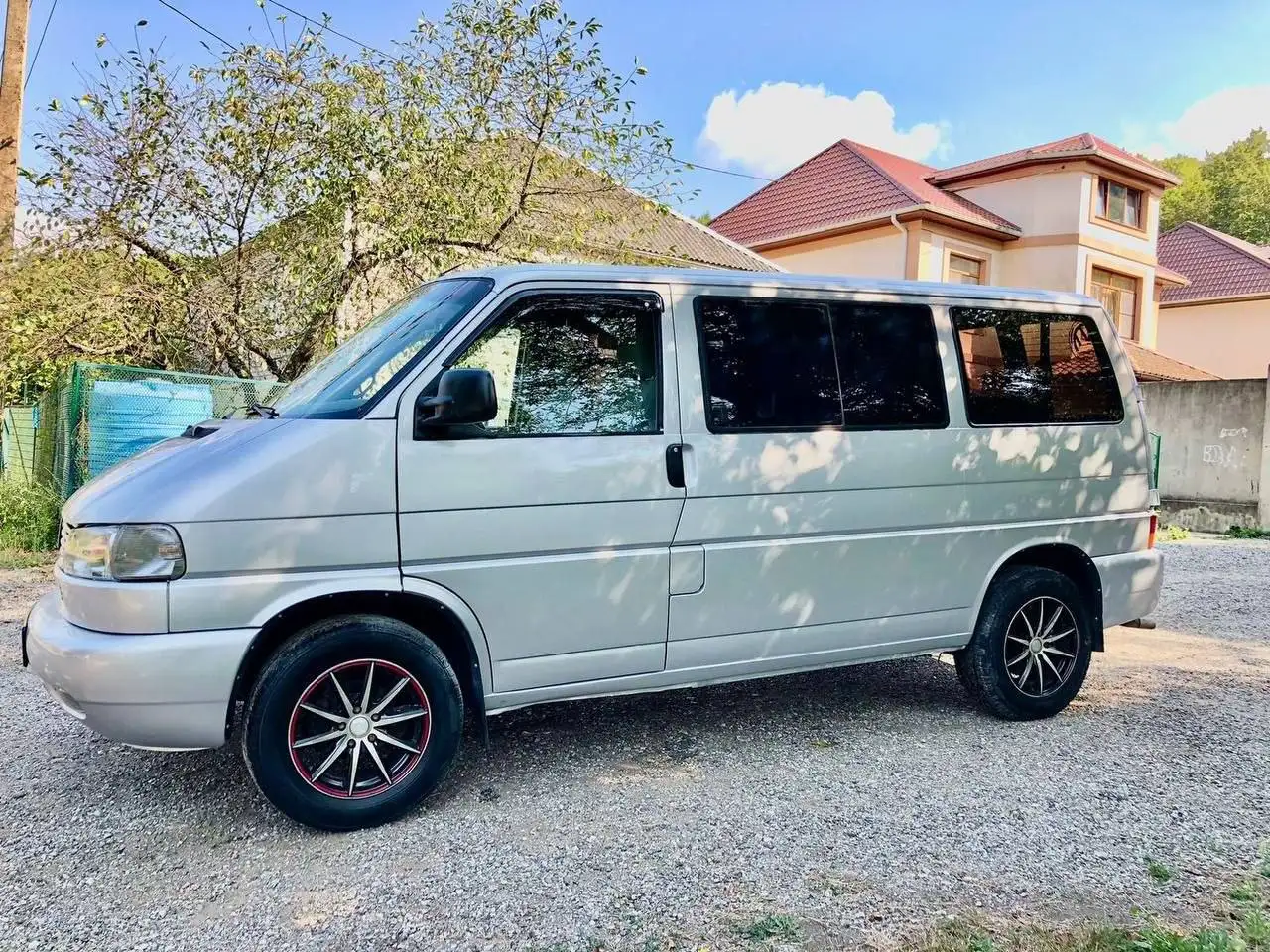 Volkswagen T4 1991 г.в. – Полностью отреставрирован - Volkswagen T4 (Авто) в Москва