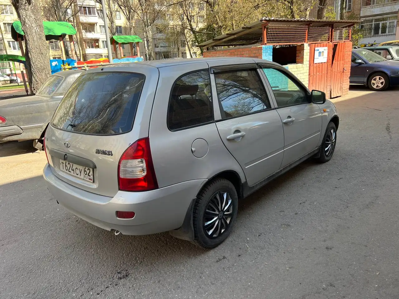 Лада Калина 2010 - Легковые автомобили (Авто) в Москва