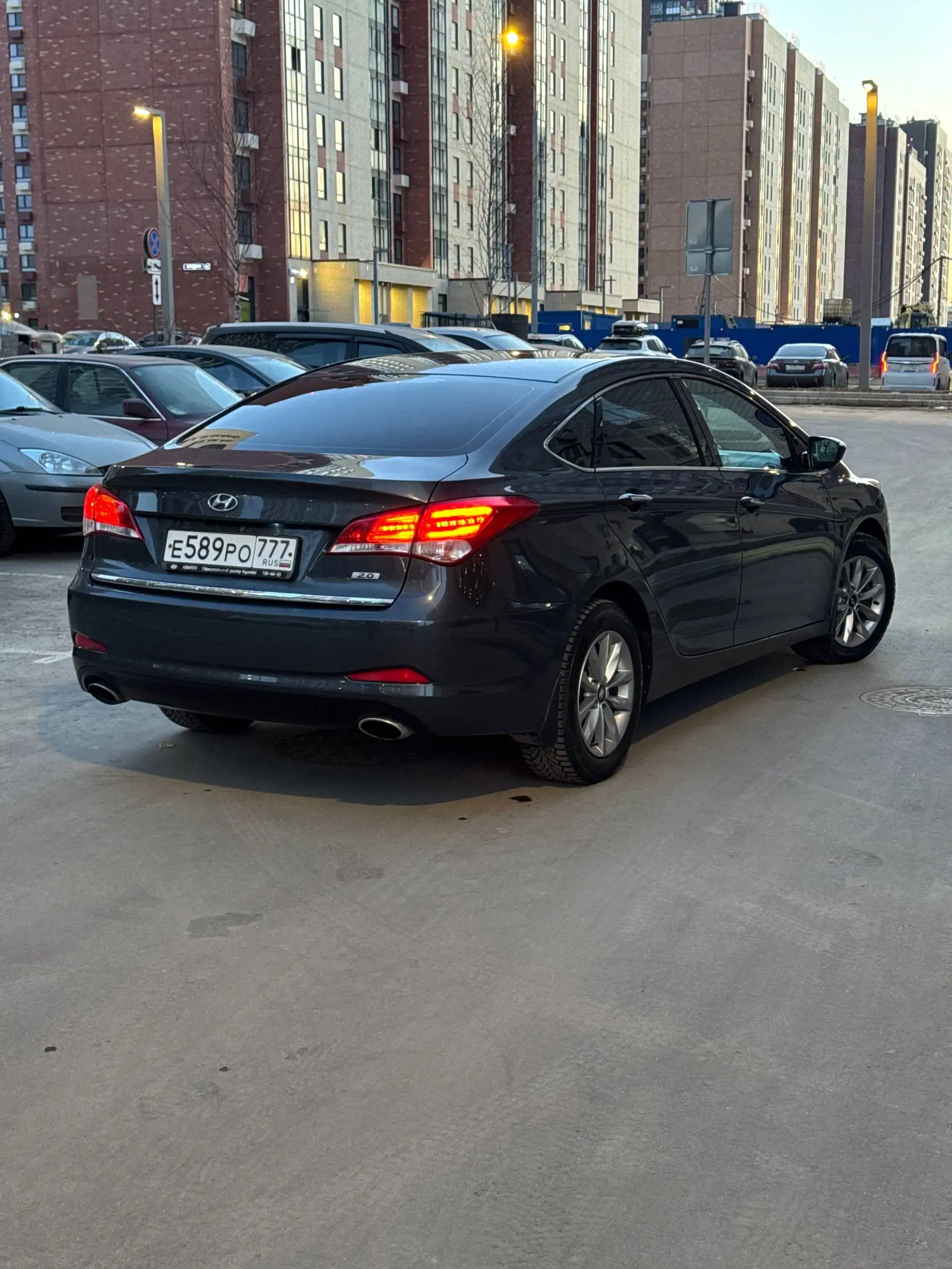 Продажа автомобиля 2016 года от собственника - Легковой автомобиль (Авто) в Москва