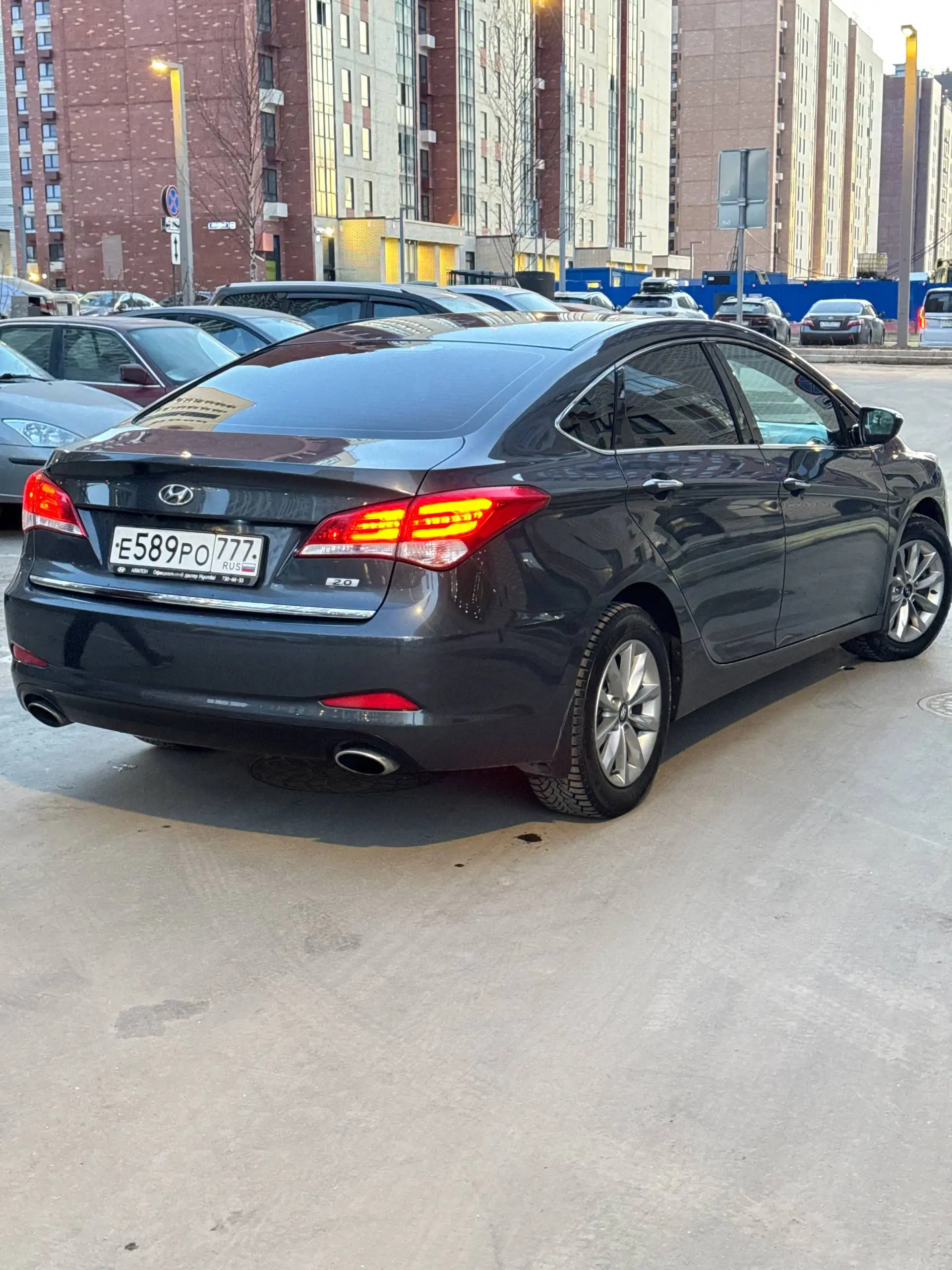 Продажа автомобиля 2016 года от собственника - Легковой автомобиль (Авто) в Москва