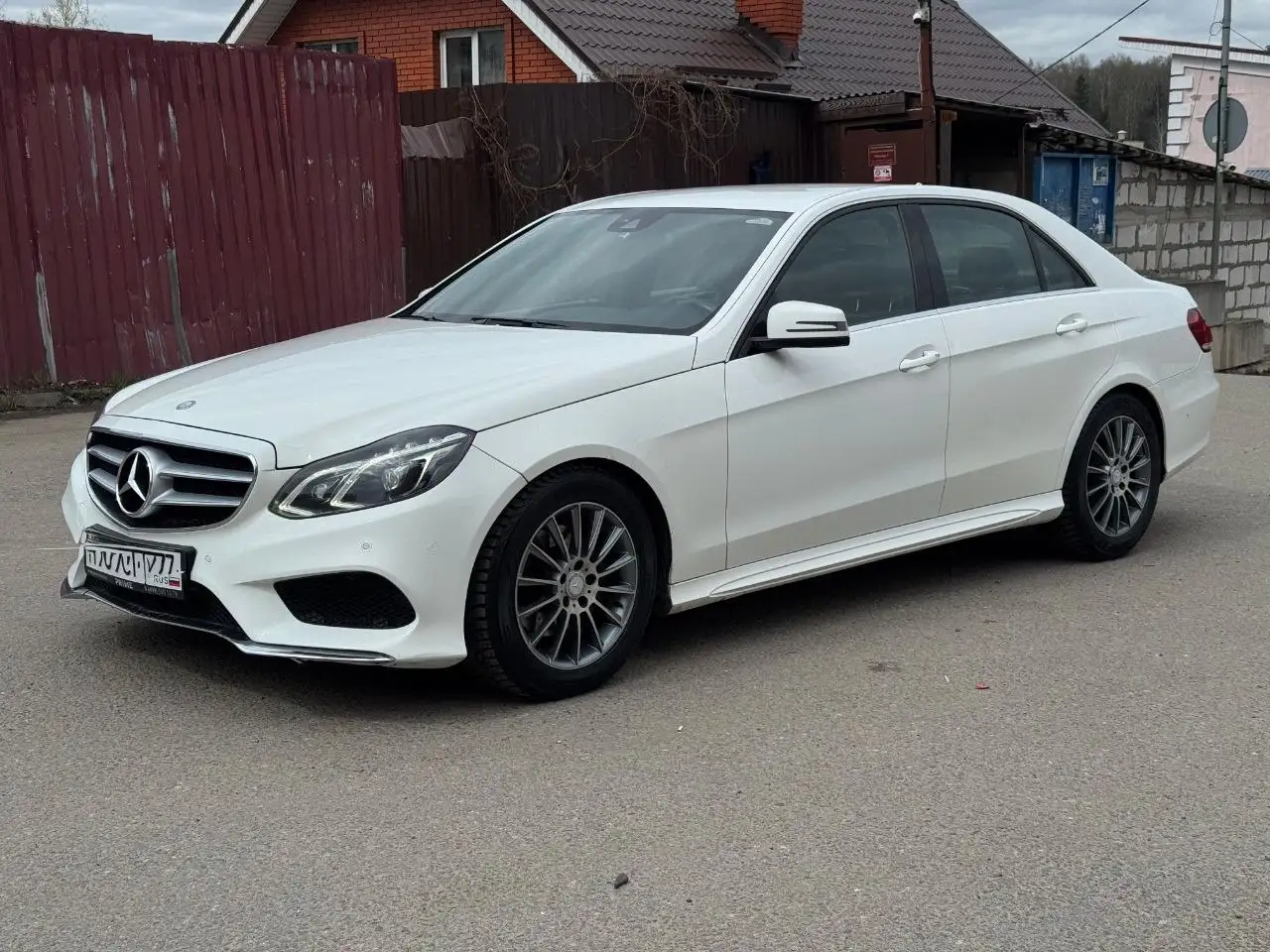 Mercedes E-Klasse 2015 2.2 Diesel 4x4 - Легковые автомобили (Авто) в Москва