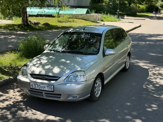 Kia Rio 1.6 механика универсал - Фургоны в Москва