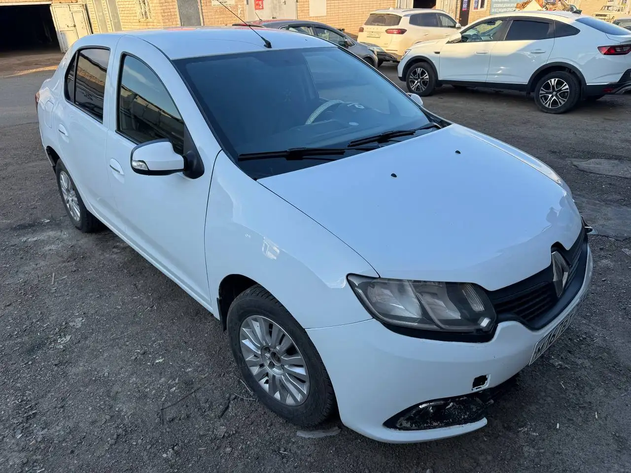 Renault Logan 2016 - Легковые автомобили (Авто) в Набережные Челны