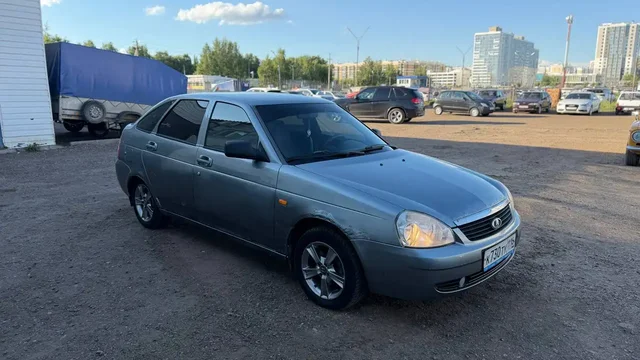 Lada Priora 2008 - Скутеры и мотоциклы в Набережные Челны