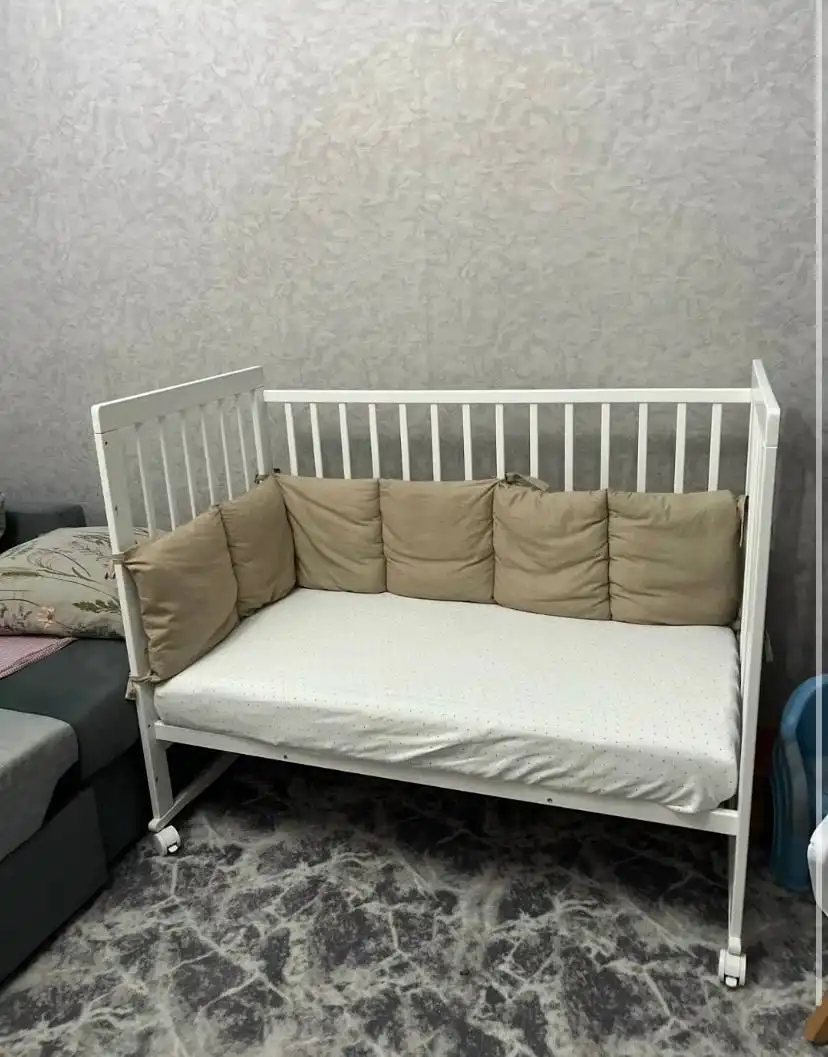 Продам детскую кроватку с ортопедическим матрасом - Товары для детей (Барахолка) в Ижевск