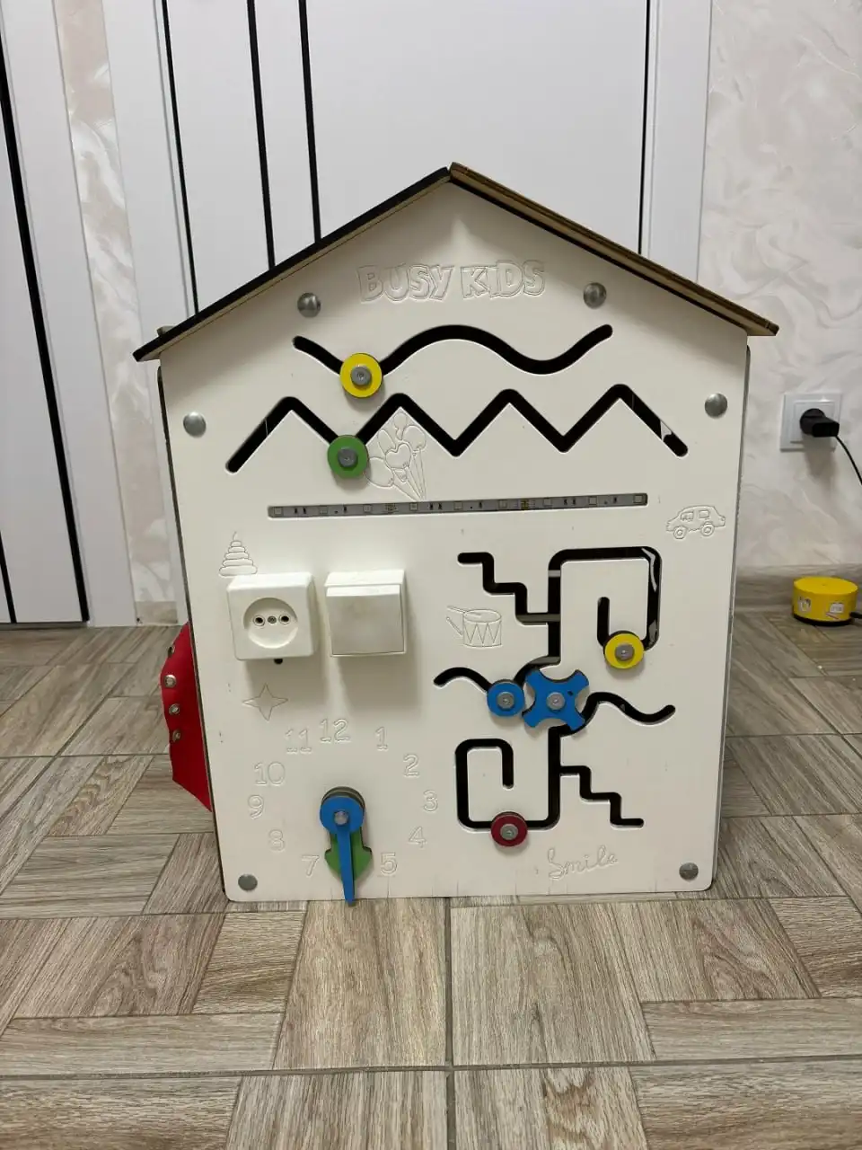 Развивающий домик-бизиборд с цифрами и фигурами - Детские товары (Барахолка) в Ижевск