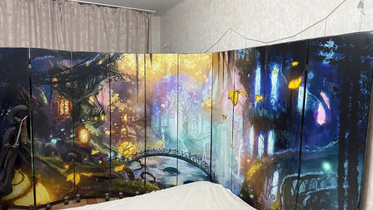 Продается новая двусторонняя ширма на колесиках