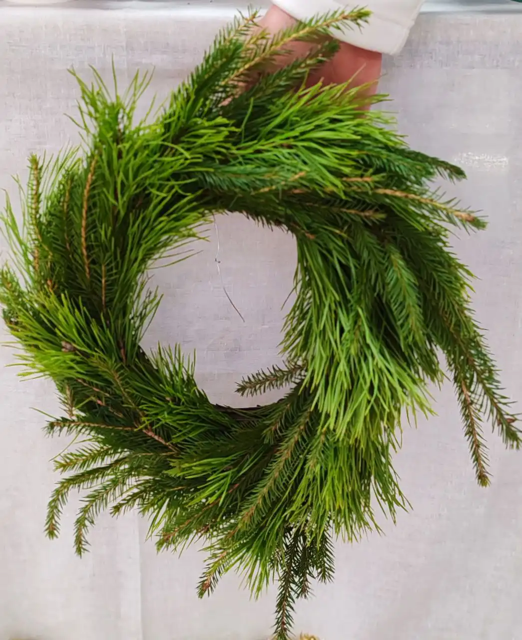 Новогодний венок из натуральных материалов ручной работы