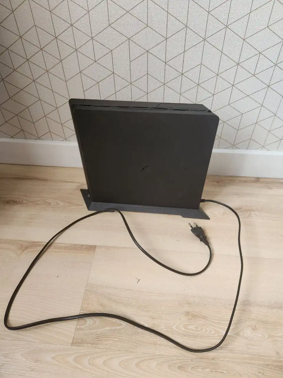 PlayStation 4 с играми для новогоднего досуга