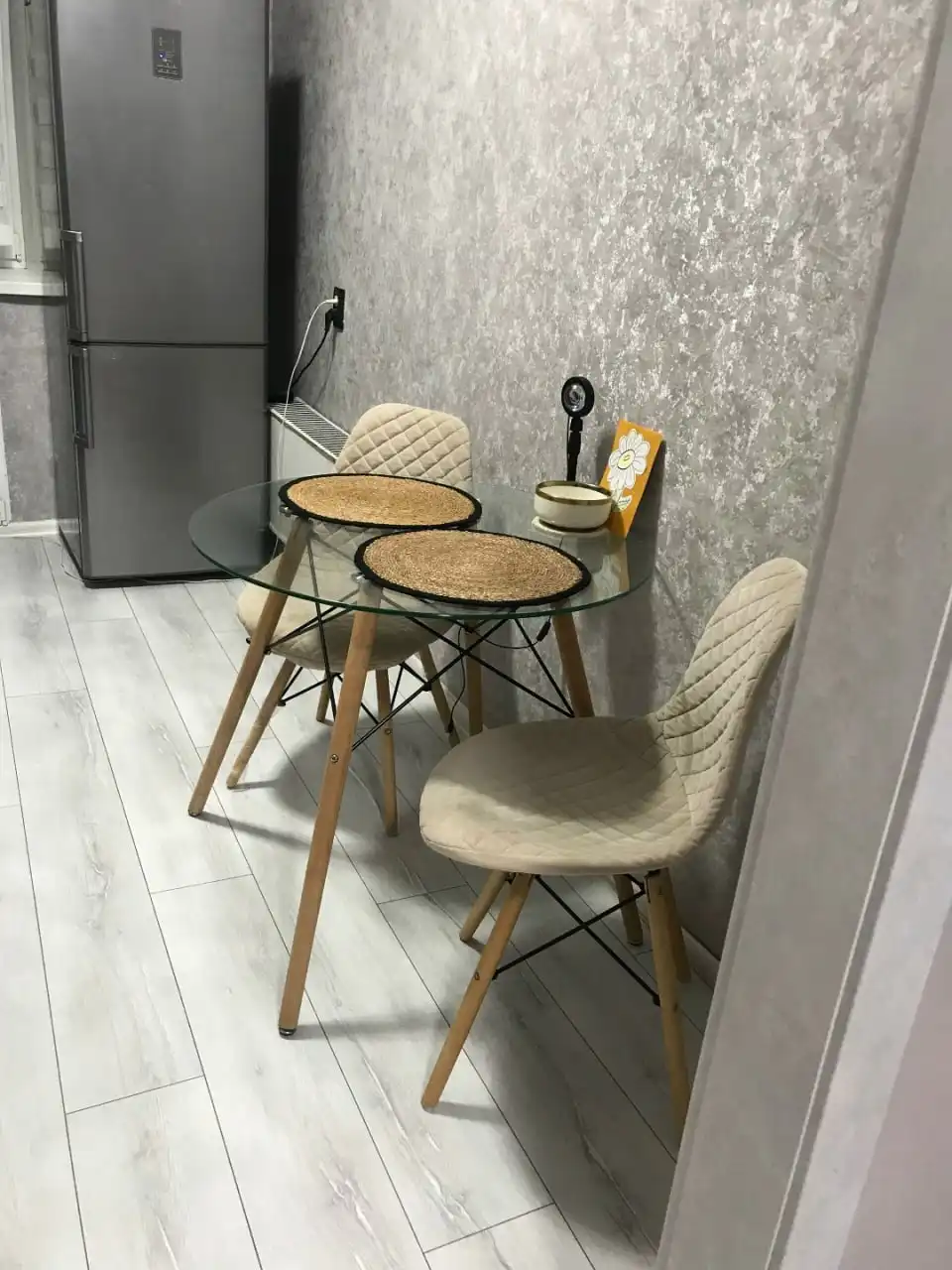 Продам комод и кухонный стол в Ижевске