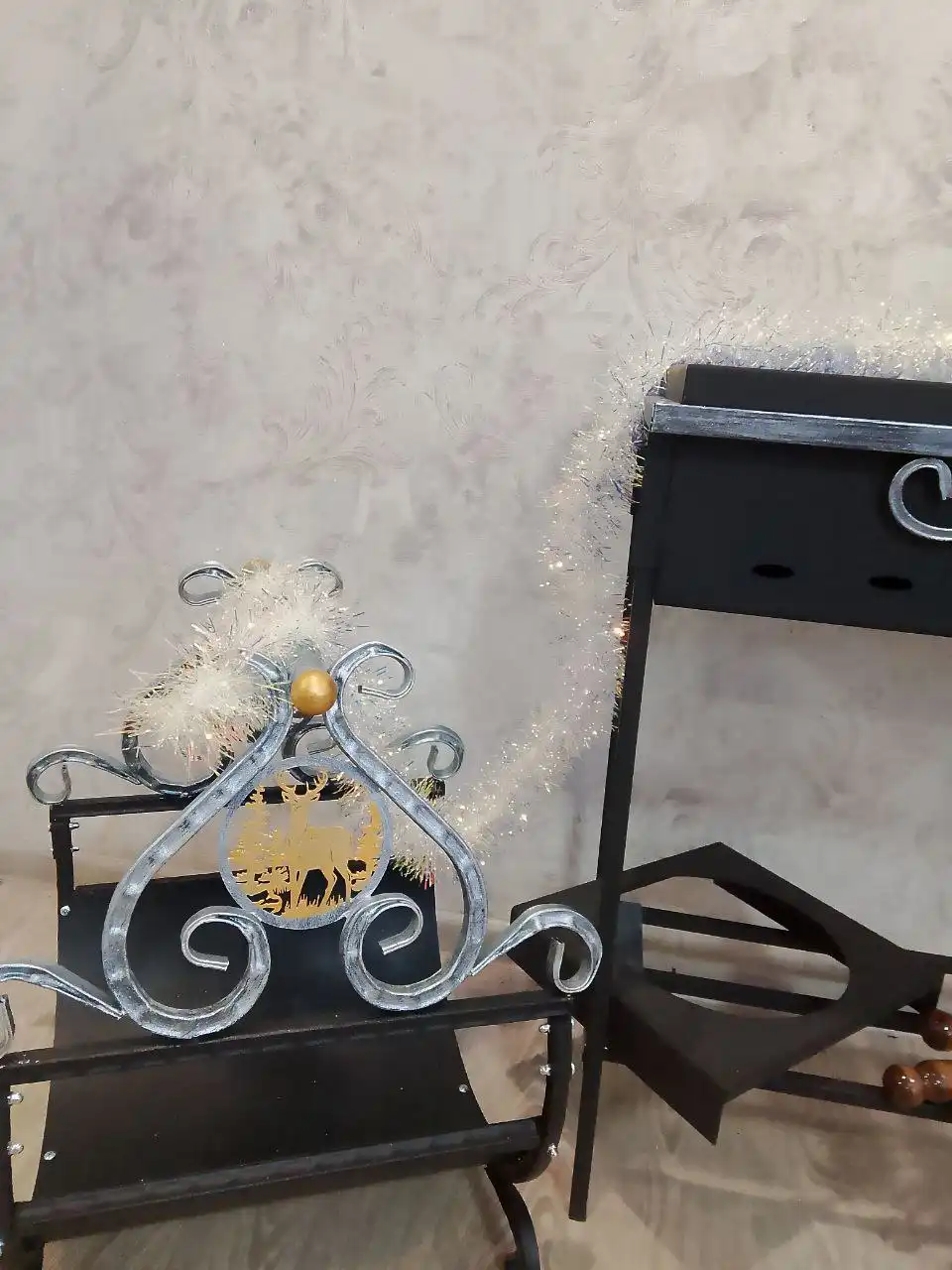 Ручная работа: мангал, дровник, садовая скамейка