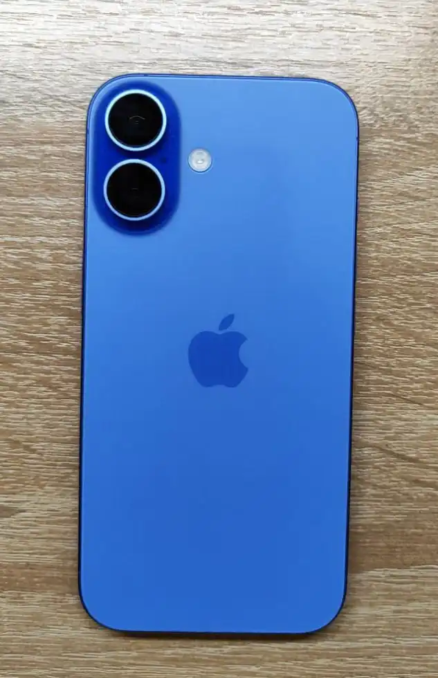 Продам телефон со сколами и защитным стеклом - Мобильные телефоны (Электроника) в Ижевск