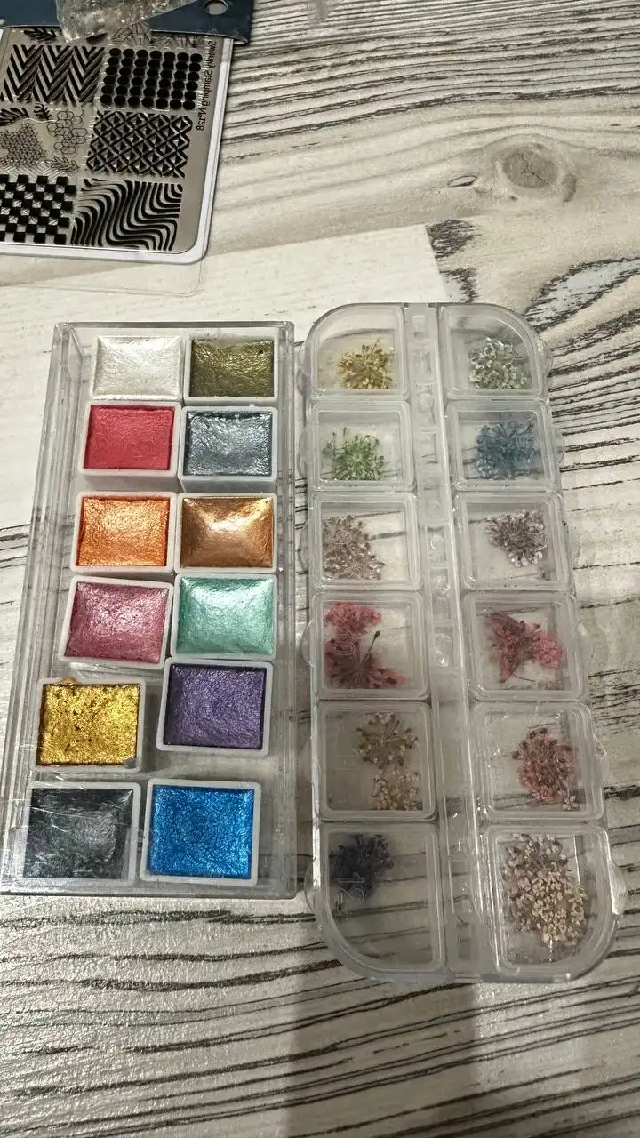 Продажа оборудования и товаров для маникюра и косметологии