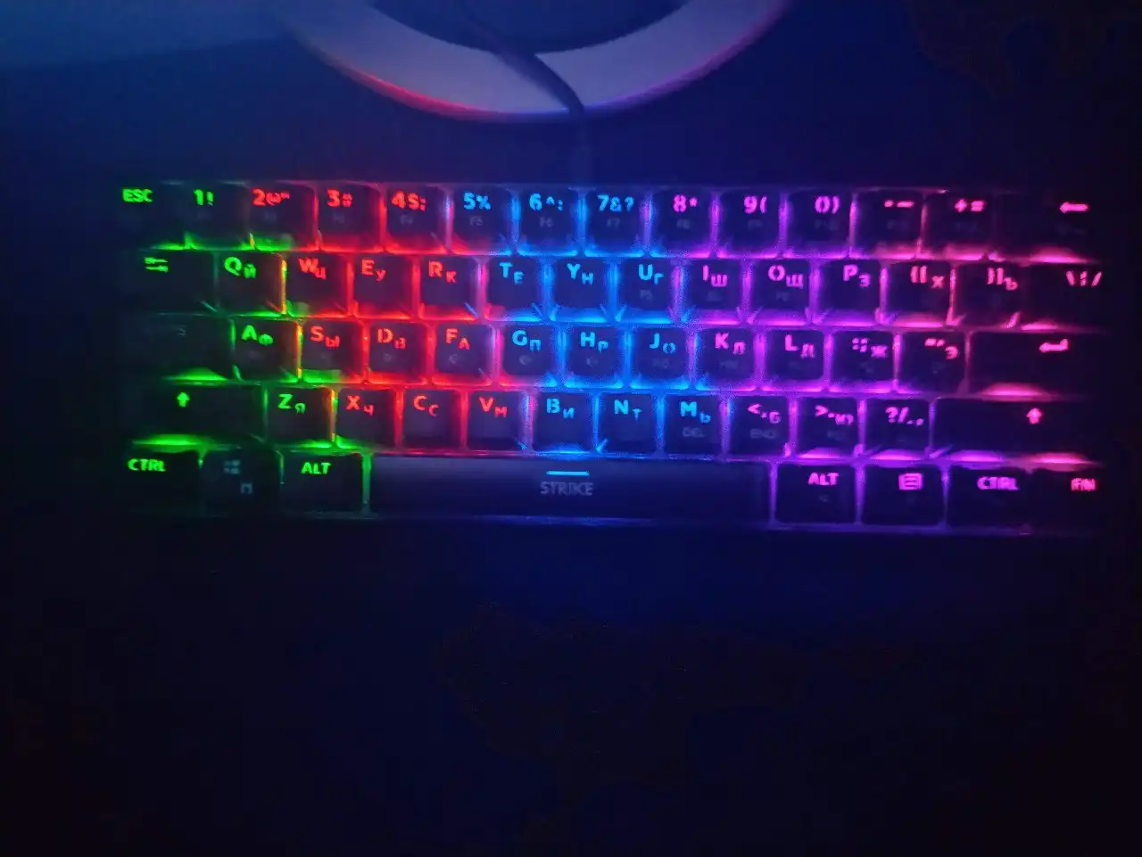 Продам клавиатуру