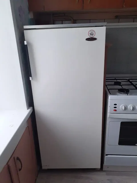 Отдам холодильник без полок - Барахолка в Ижевск