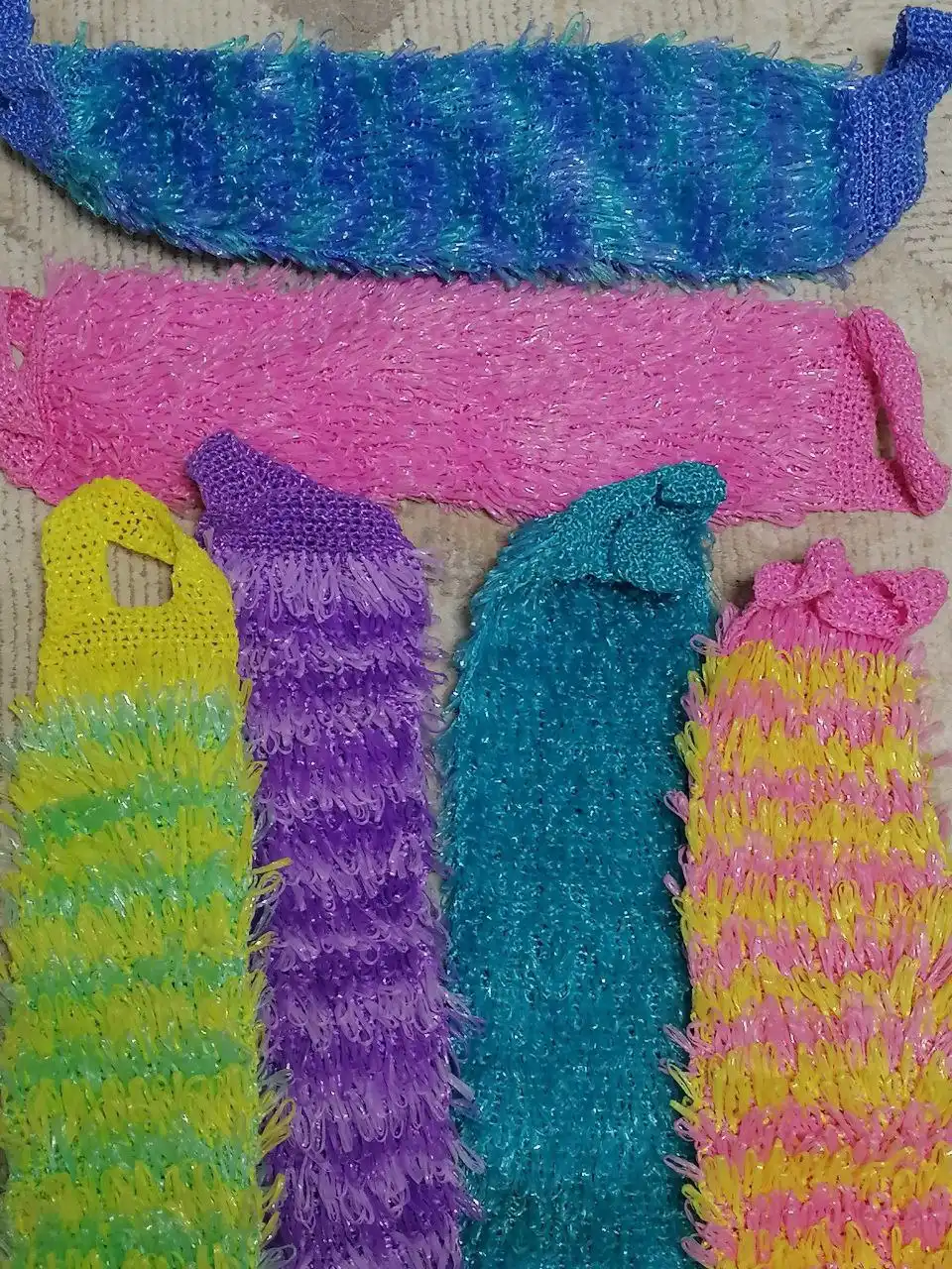 Вязаные детские вещи и букеты под заказ