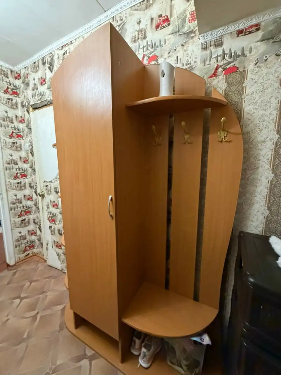 Бесплатный шкаф для самовывоза и саморазбора