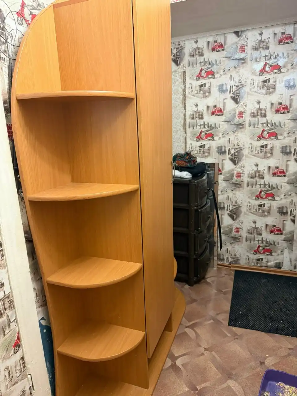 Бесплатный шкаф для самовывоза и саморазбора