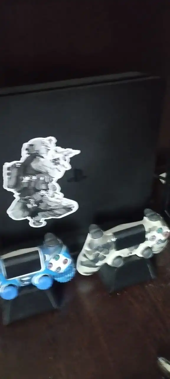 Продам PlayStation 4 с подставкой для дисков и зарядкой для джойстиков - Игровые приставки (Электроника) в Ижевск