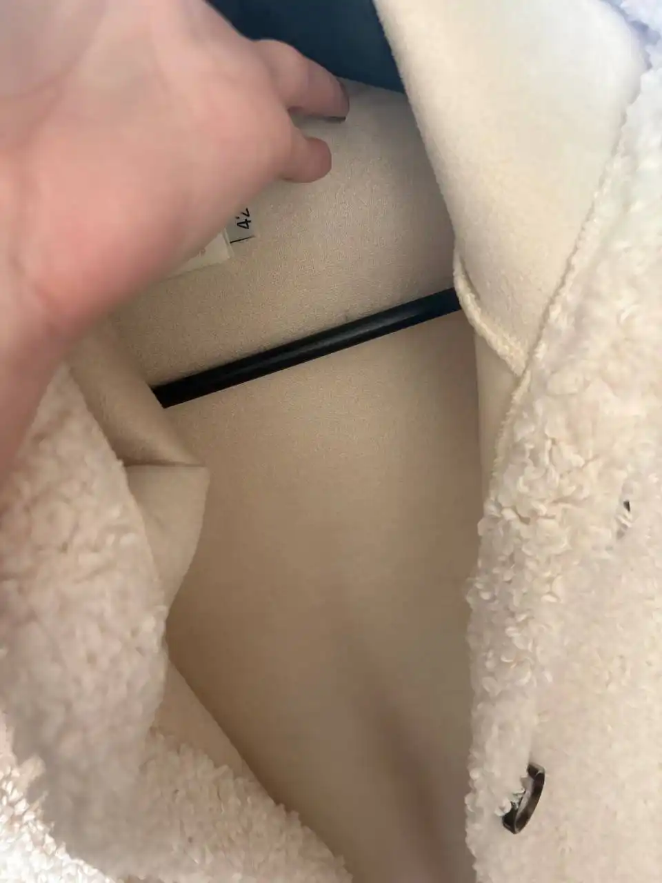 Шуба зимняя размер 44 - Верхняя одежда (Одежда) в Ижевск