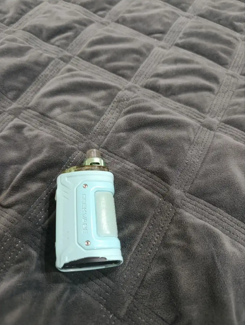 Продам 2 к торг состояние отличное район нг