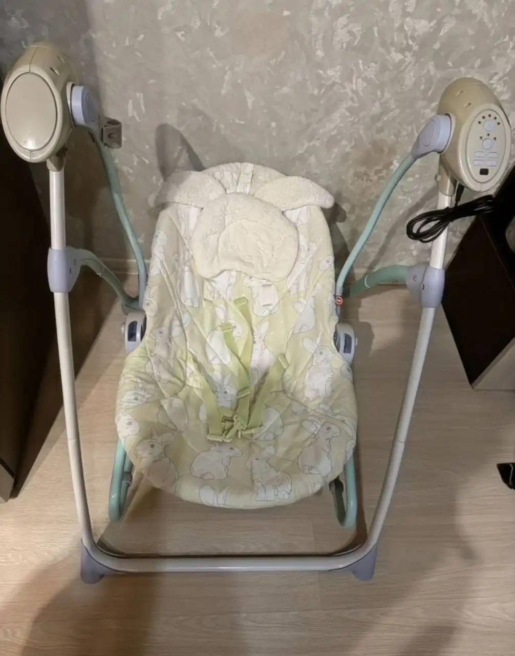 Продам электрическую качель для новорожденных Happy Baby - Детская мебель (Товары для детей) в Неизвестно