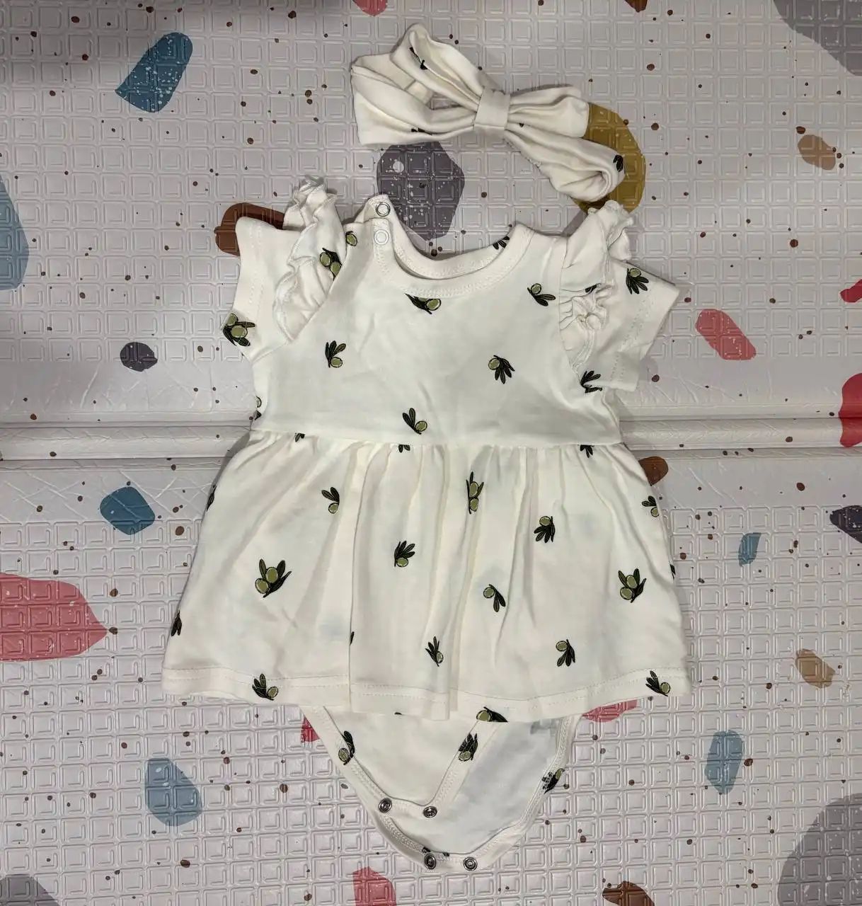 Платья и боди для малышек - Детская одежда (Товары для детей) в Неизвестно