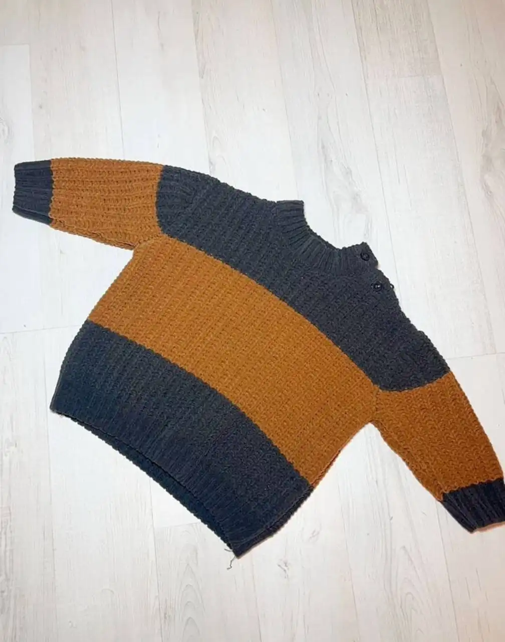 Стильный свитер размер 86