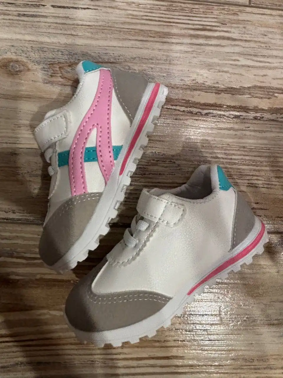 Детские кроссовки - Обувь (Товары для детей) в Неизвестно