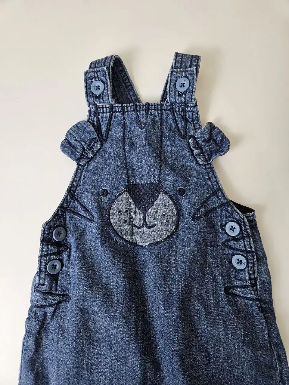 Джинсовый полукомбинезон детский