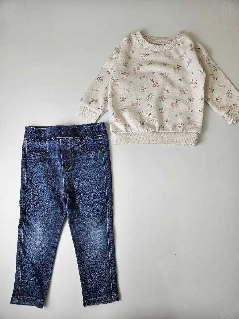 Свитшот и джинсы детские