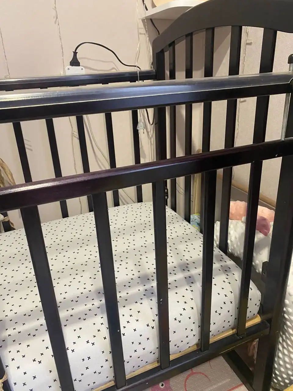 Кроватка для новорожденного с полным комплектом