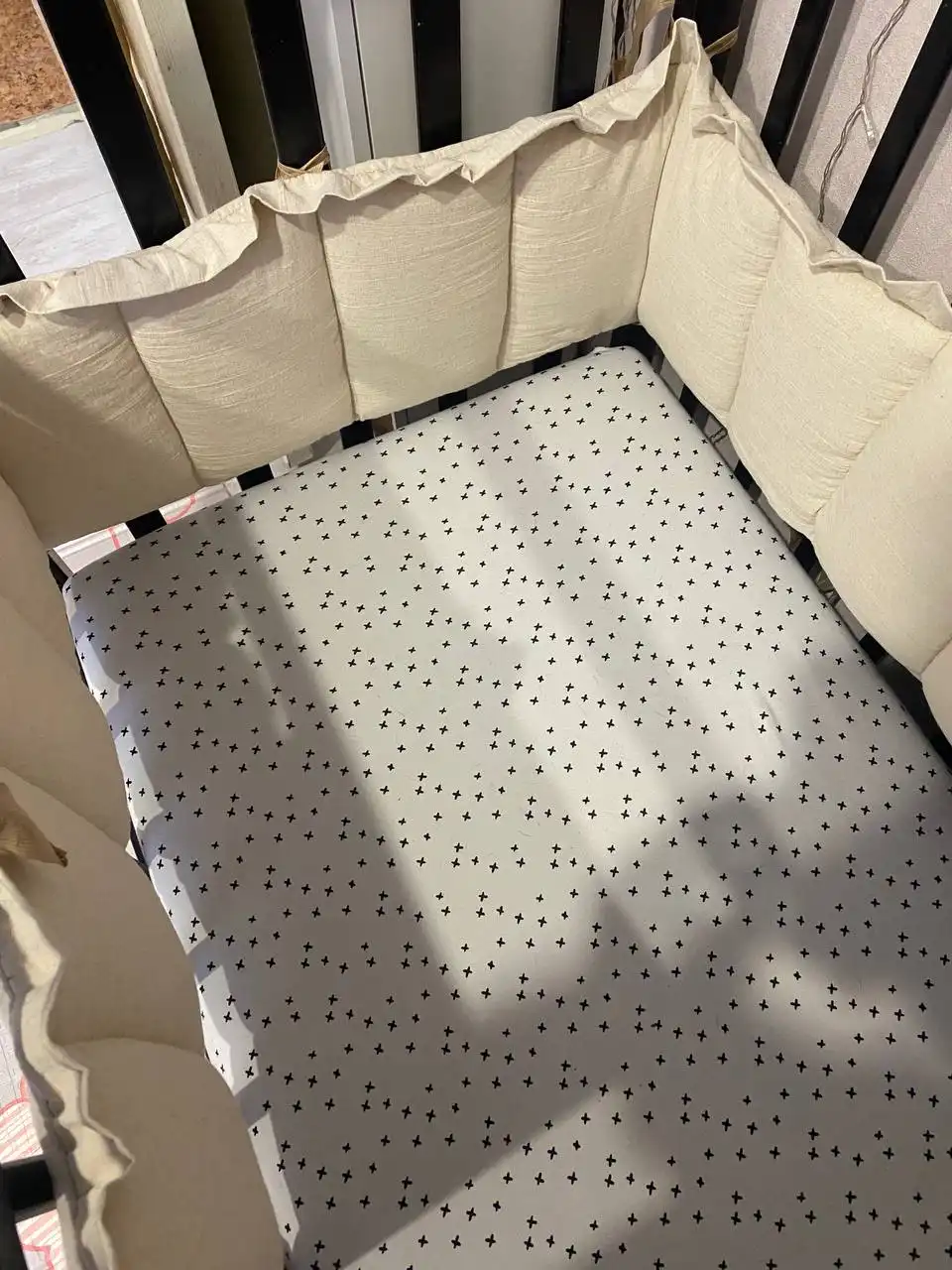 Кроватка для новорожденного с полным комплектом