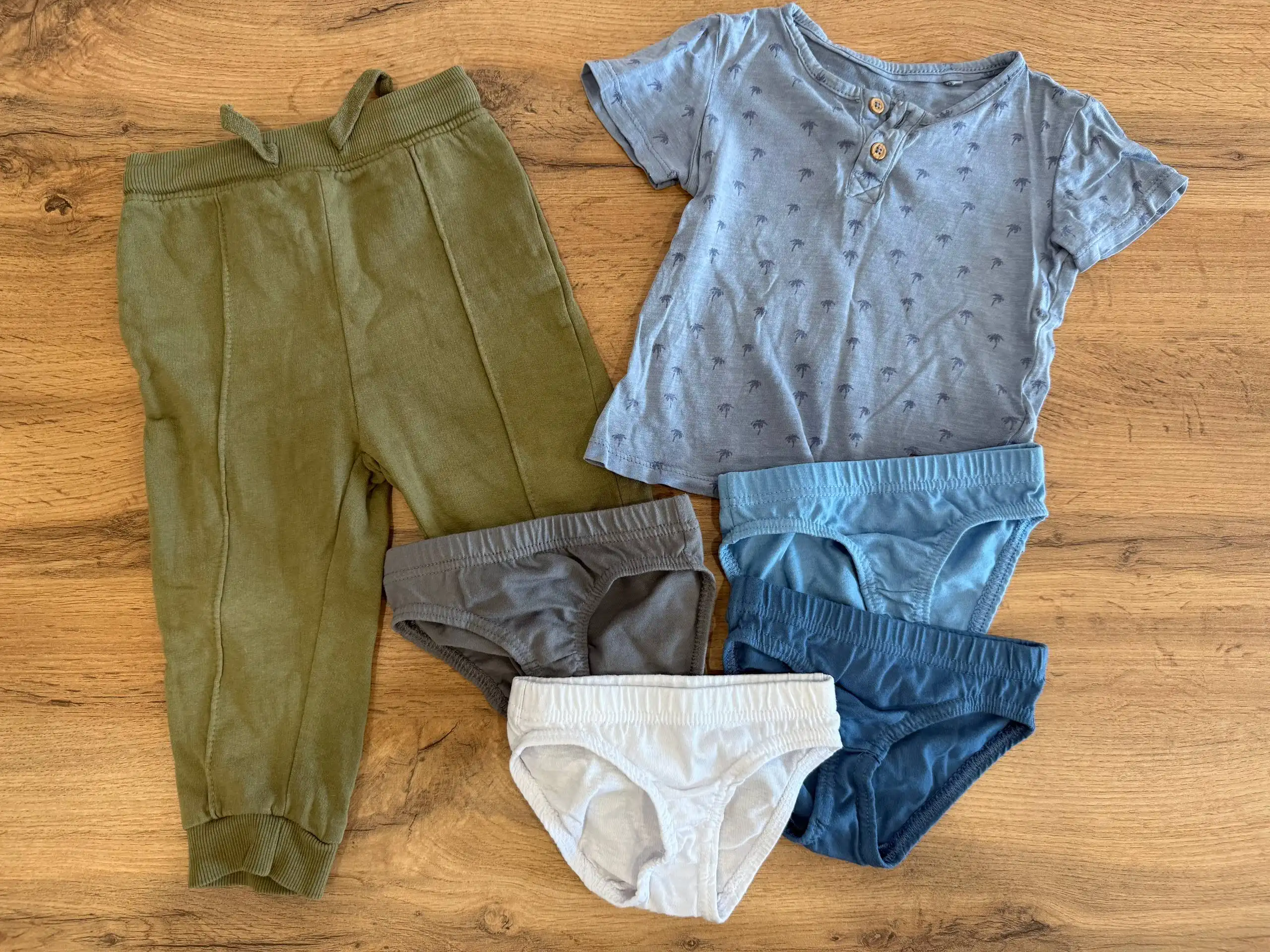 Детская одежда для мальчика 86 размера - Одежда для детей (Товары для детей) в Неизвестно