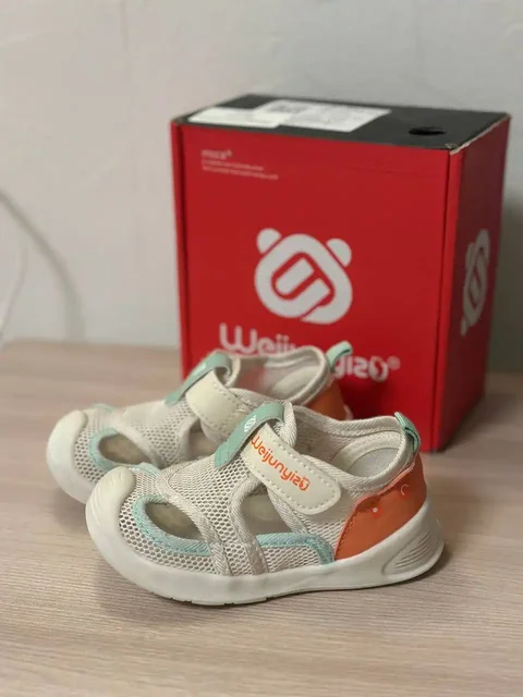 Гибкие сандалики для детей - Обувь в Неизвестно