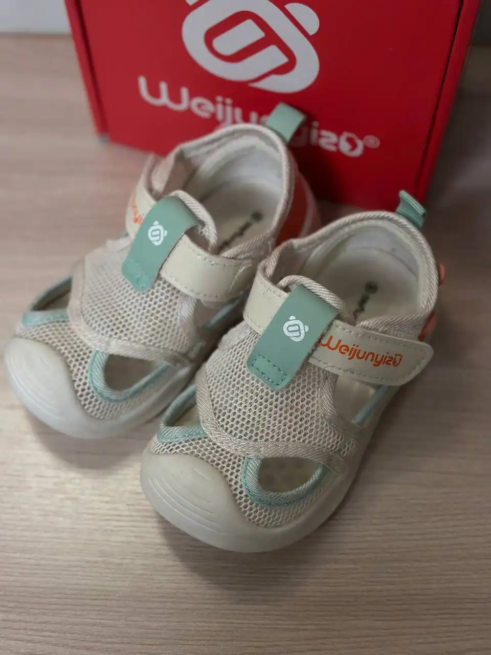 Гибкие сандалики для детей - Обувь (Товары для детей) в Неизвестно