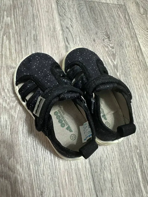 Сандали 23 размер в хорошем состоянии - Одежда в Неизвестно