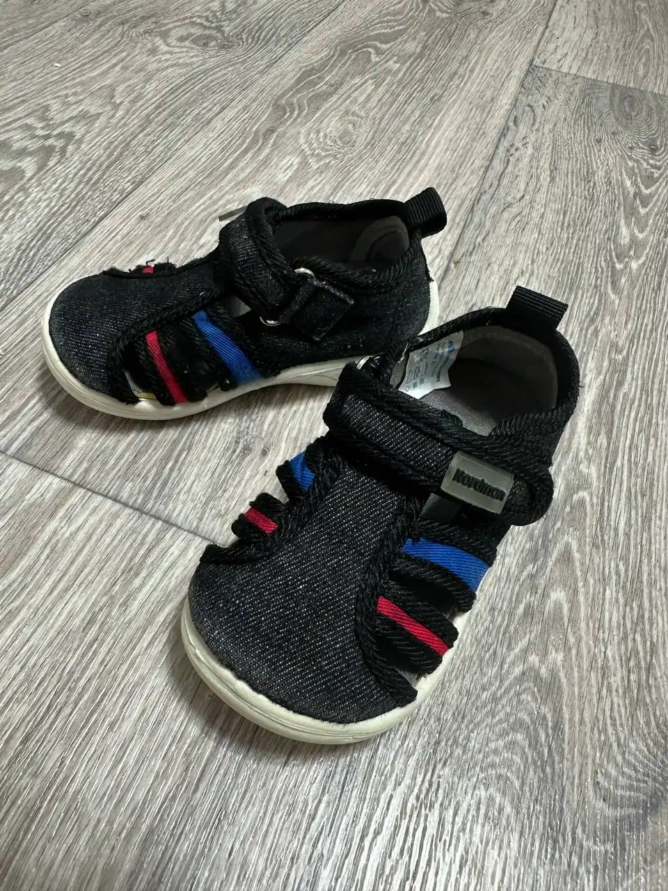 Сандали 23 размер в хорошем состоянии - Детская обувь (Одежда) в Неизвестно