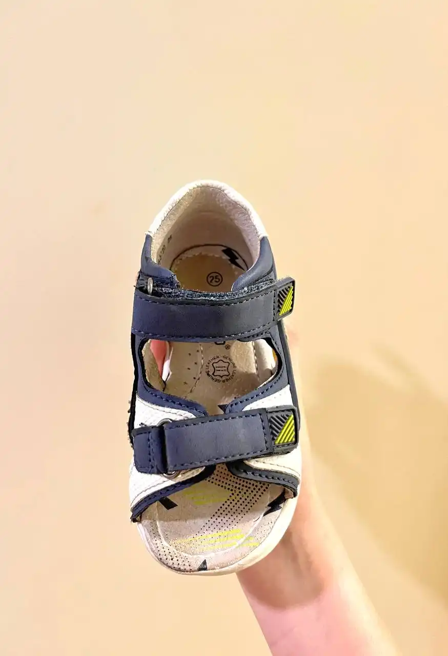 Светящиеся сандали 25 размер - Обувь детская (Товары для детей) в Неизвестно