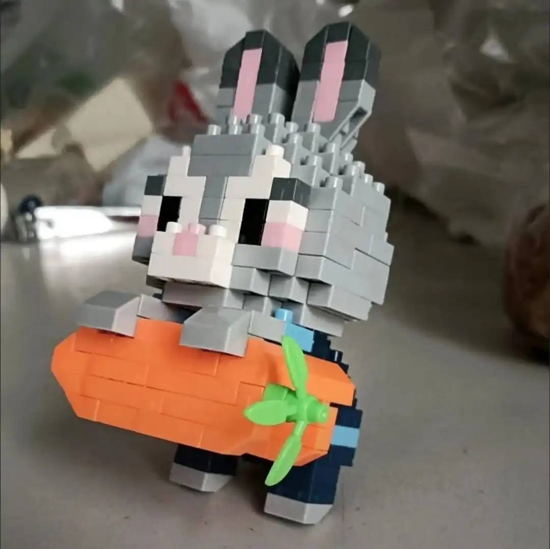 Миниатюрный конструктор для подарков