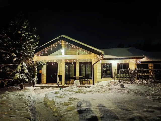 Украшение фасада дома гирляндами - Услуги в Казань