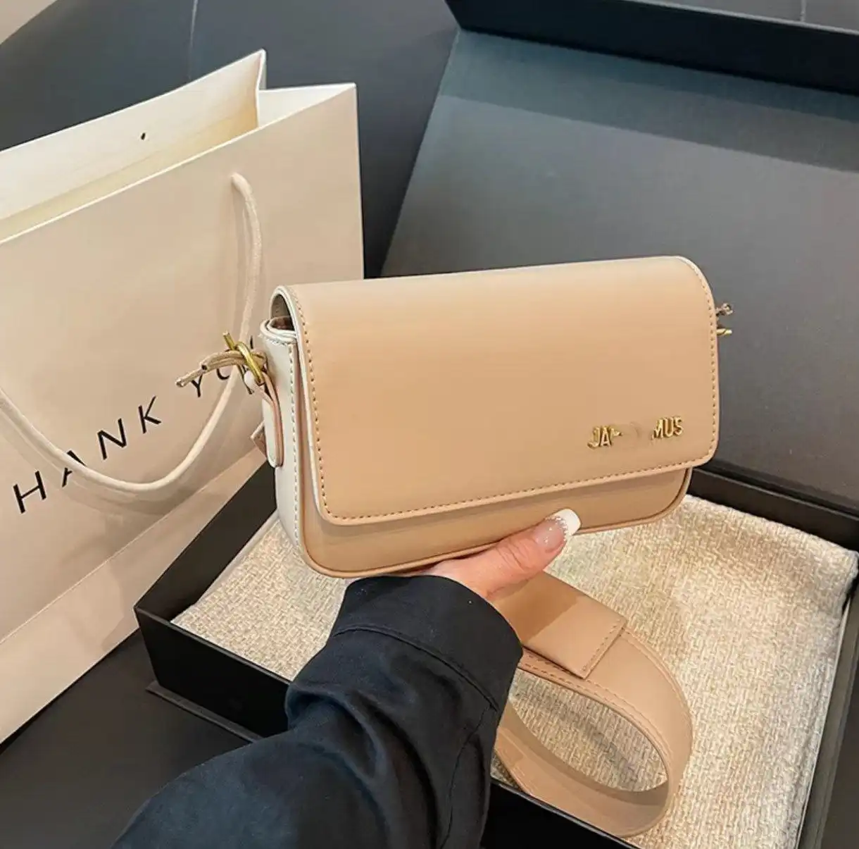 Женская сумка новая в двух расцветках