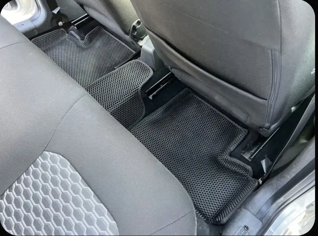 Продам комплект EVO-ковров новые запакованные