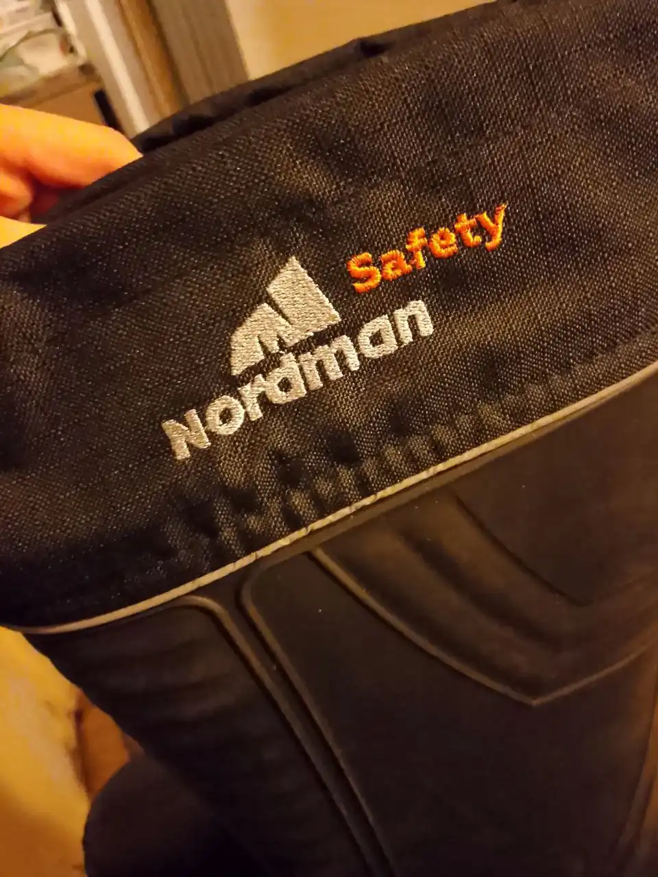 Две пары обуви в Казани